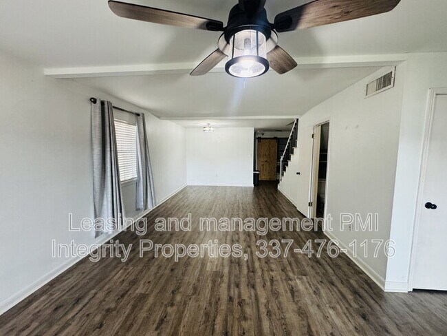 Foto del edificio - 2343 Robley Dr