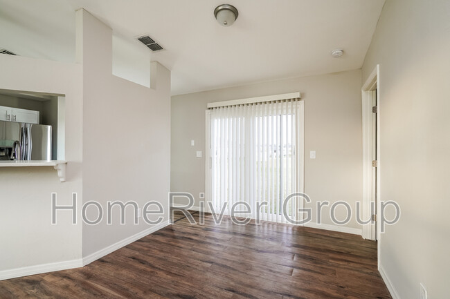 Foto del edificio - 902 SW 11th Ct