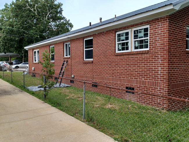 Building Photo - 1210 E Broad St