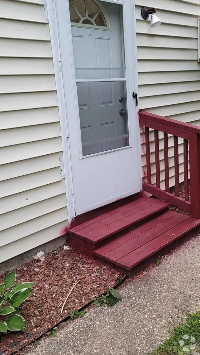 Apartments for Rent in Lake Grove NY with High Ceilings 1 Rentals