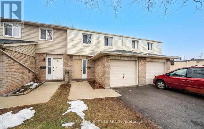 Building Photo - 262 Kenora Ave