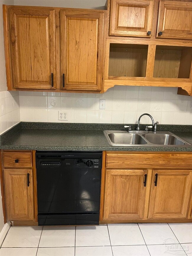 Building Photo - 5630 Wickford Ln