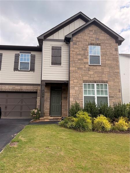 Foto del edificio - 215 Foxhill Dr