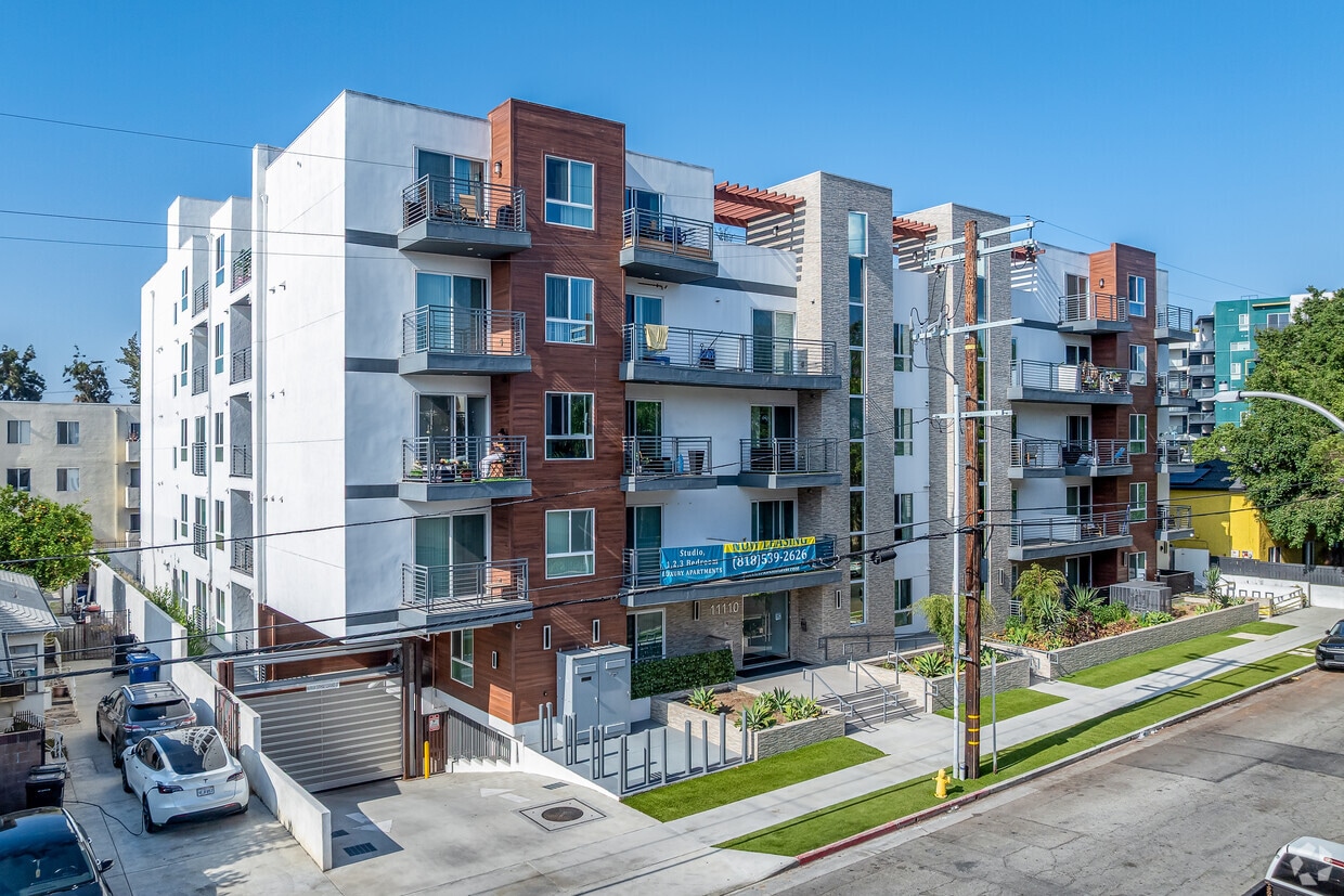 Foto principal - The Luxe Residential