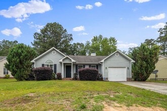 Building Photo - 465 Northwoods Dr