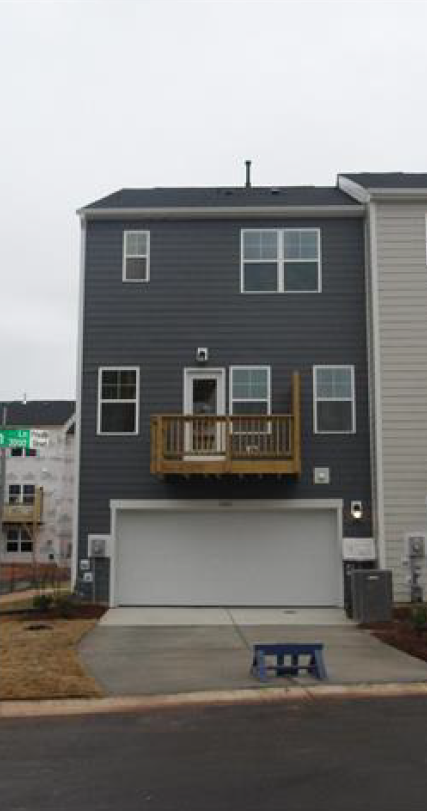 Foto del edificio - Room in Townhome on Brellon Ln