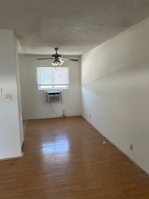 Foto del edificio - 236 Monterey Rd