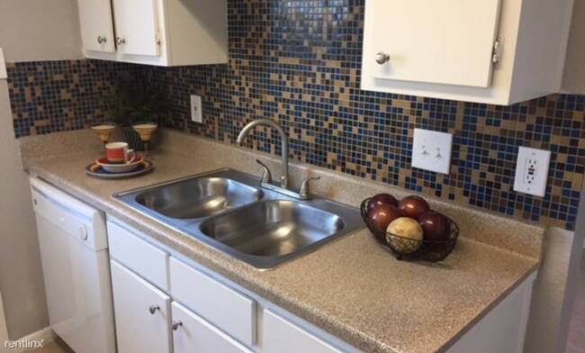 Building Photo - 1 br, 1 bath  - 2551 S Bypass 35 135