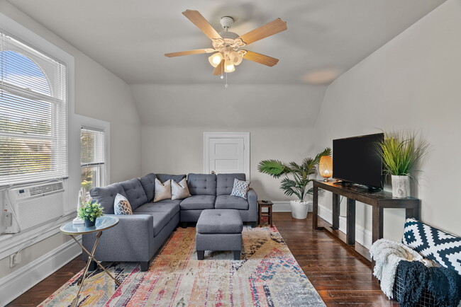 Building Photo - 4600 McPherson Ave