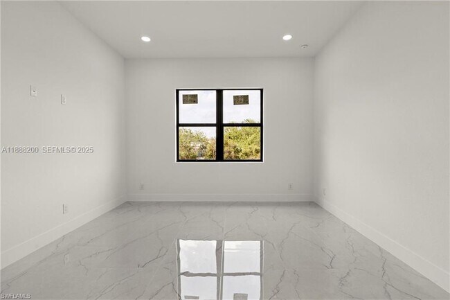 Foto del edificio - 853 Frederick Reid St E