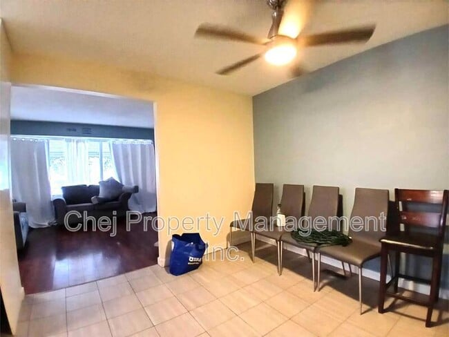 Photo du bâtiment - 13321 119 St NW