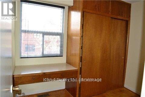 Building Photo - 5084 Dundas St W