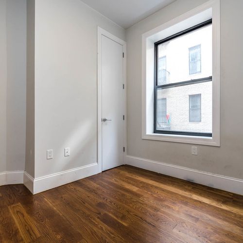 Building Photo - 1625 Putnam Ave