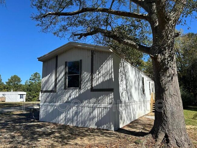 Building Photo - 123 Ray Cir