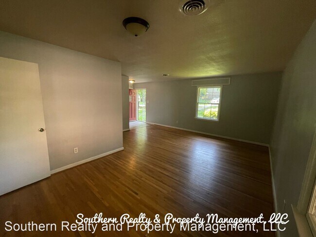 Foto del edificio - 3 br, 2 bath House - 4401 Donovan Drive
