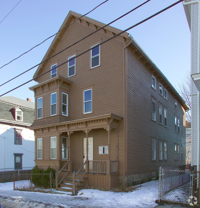 Primary Photo - 496 4th St