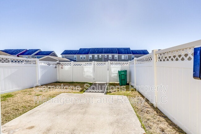 Foto del edificio - 304 Oldbury Ln