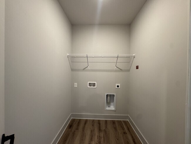 Interior Photo - The Crest at South Point