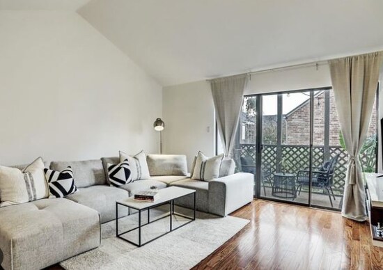 Foto del edificio - 2829 Timmons-221.445