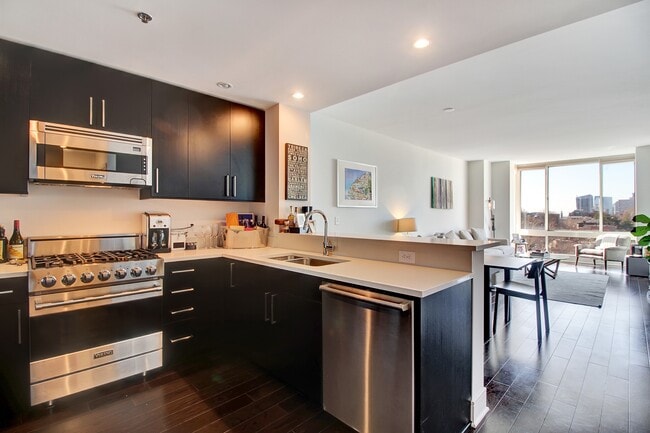 Open floor plan - 1100 Maxwell Ln