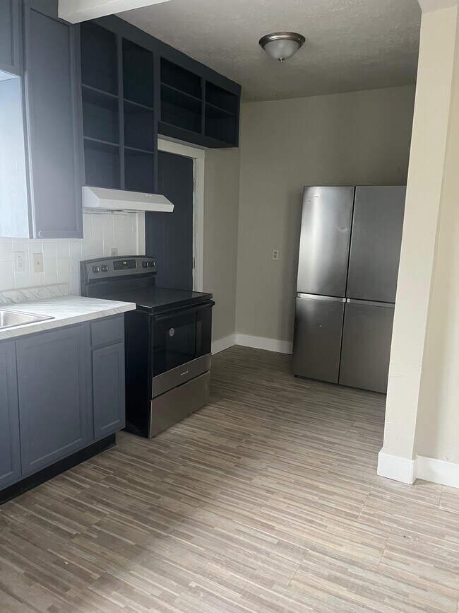 Foto del edificio - 3701 E 69