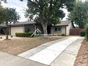 Building Photo - 3222 Hogarth Dr