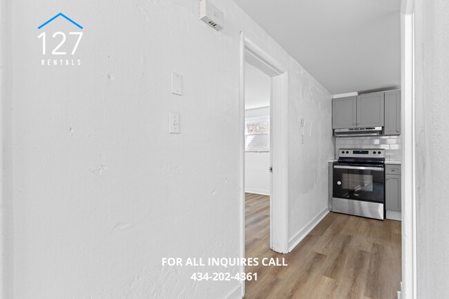 Foto del edificio - Prime Location 1-Bedroom Apartment in the Heart of Lynchburg