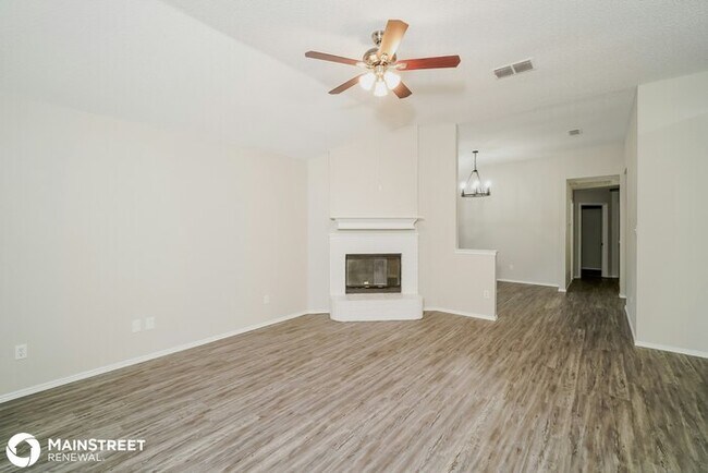 Building Photo - 4201 S CORAL SPRINGS DR, FORT WORTH, TX 76123