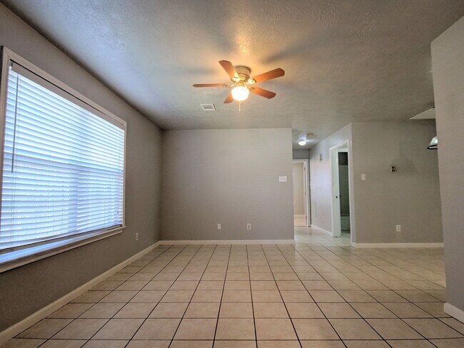 Building Photo - 5343 Cherie Crest Ct