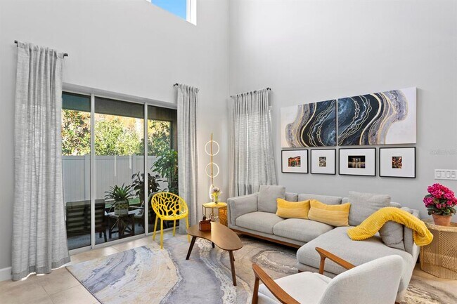 Foto del edificio - 8711 Terracina Lake Dr