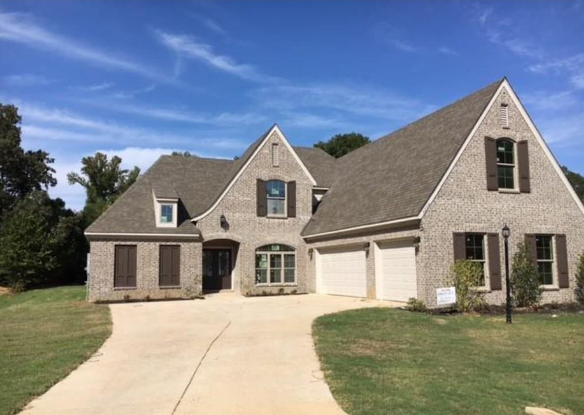 4 BR/3 BA in exclusive Montrose Subdivision in Olive Branch! - 4 BR/3 BA in exclusive Montrose Subdivision in Olive Branch!