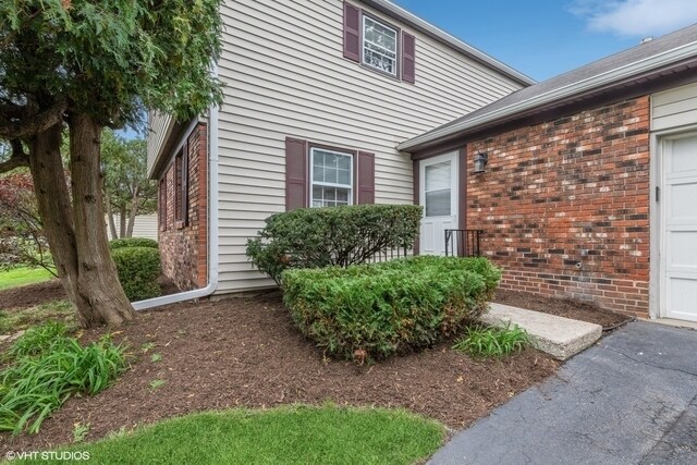 Building Photo - 851 Silver Rock Ln