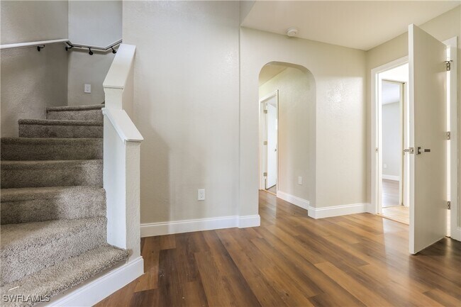 Building Photo - 5004 Bonnet Ave