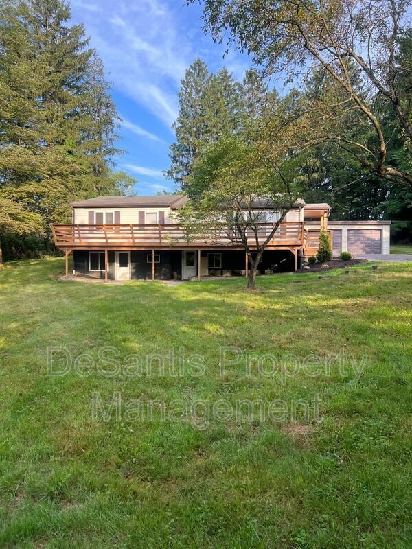 Primary Photo - 20825 Rte 19