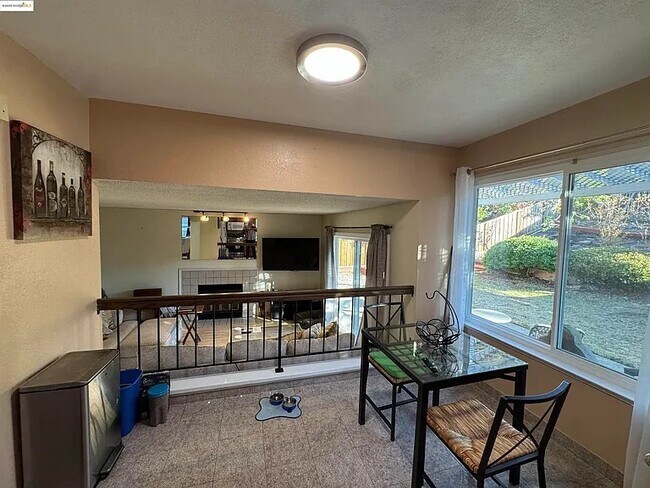 Foto del edificio - 357 Huntley Rd