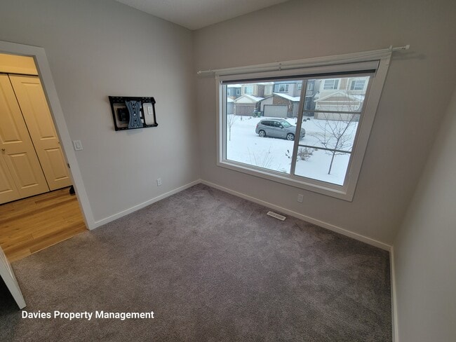 Building Photo - 3603-3606 6 Ave SW