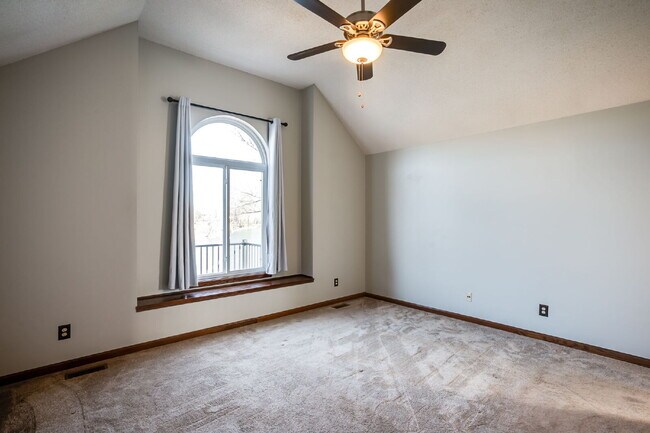 Foto del edificio - 112 S Springwood Dr