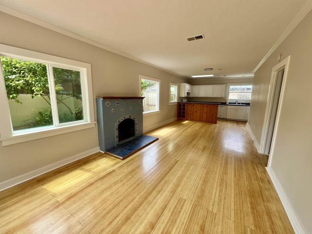 Primary Photo - 230 W H St