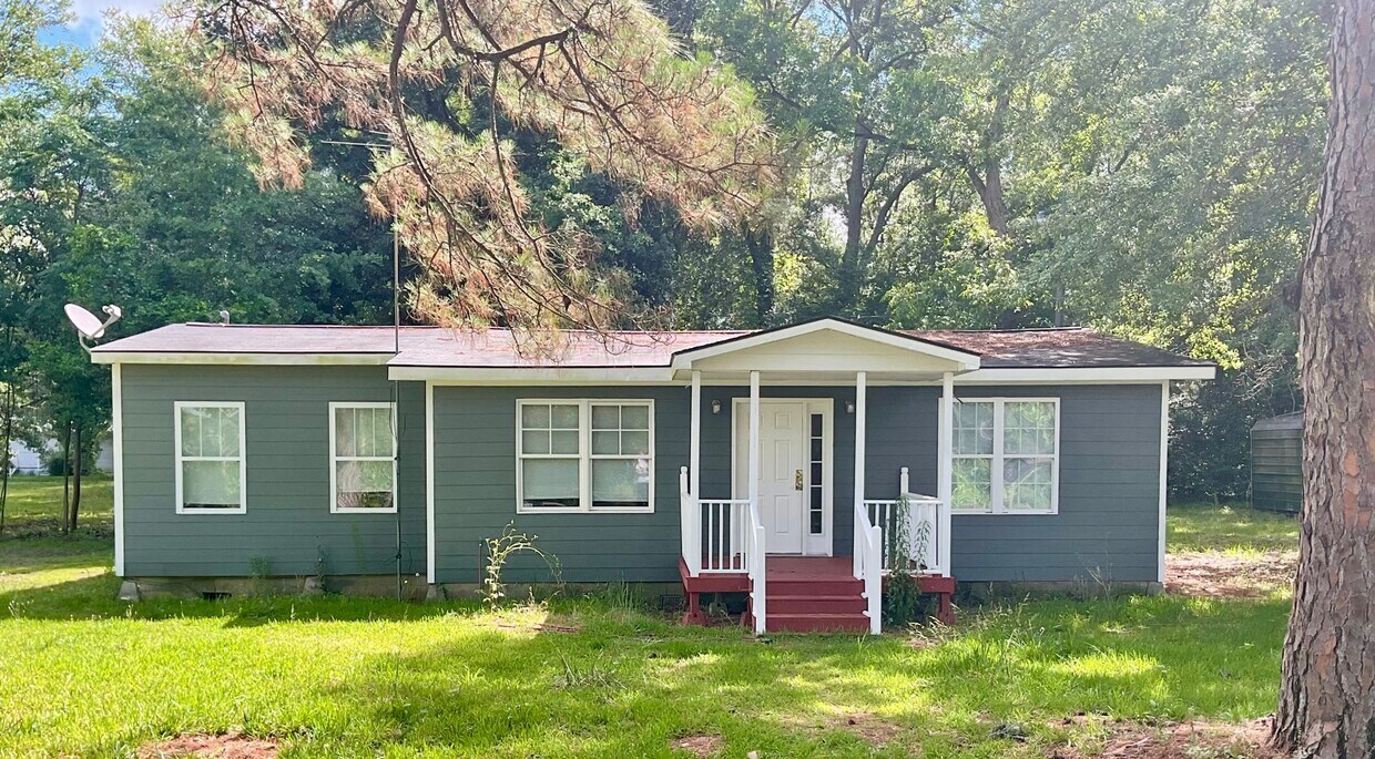 Primary Photo - Lake front property