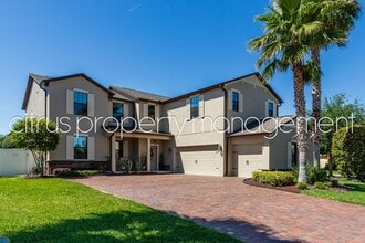 Building Photo - 2052 Solar Dr