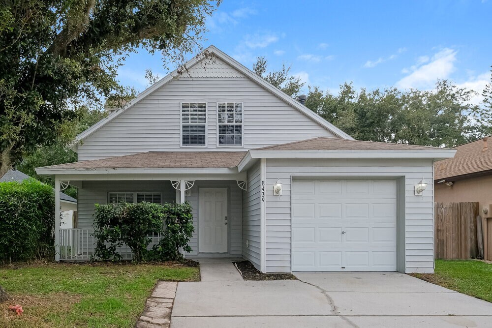 Foto principal - 8439 Hawbuck St