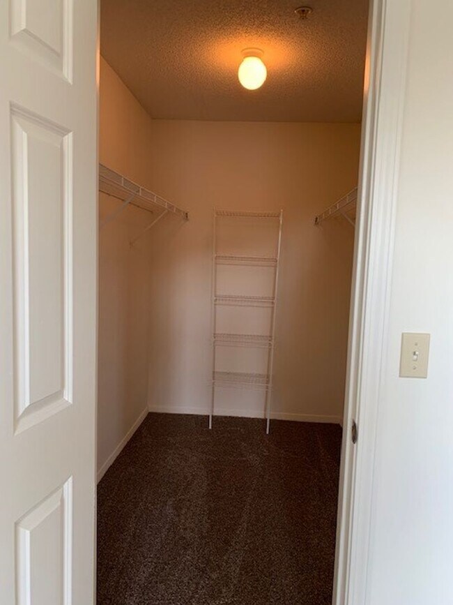 Interior Photo - Hamilton at Turman Farms