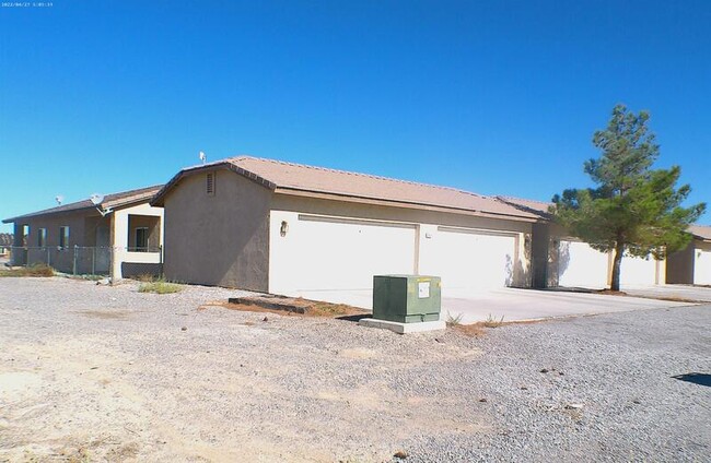 Building Photo - 1430 Star Rd