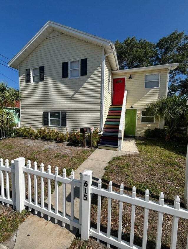 Photo - 615 29th Ave S