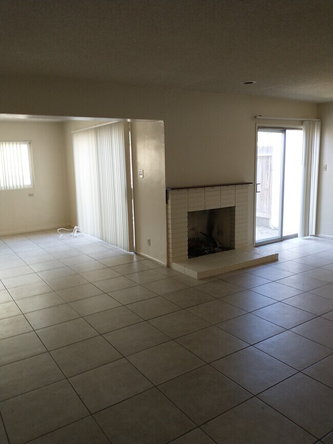 dining room, Living Room - 1855 W Malvern Ave