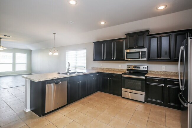 Building Photo - 705 Candelila Dr
