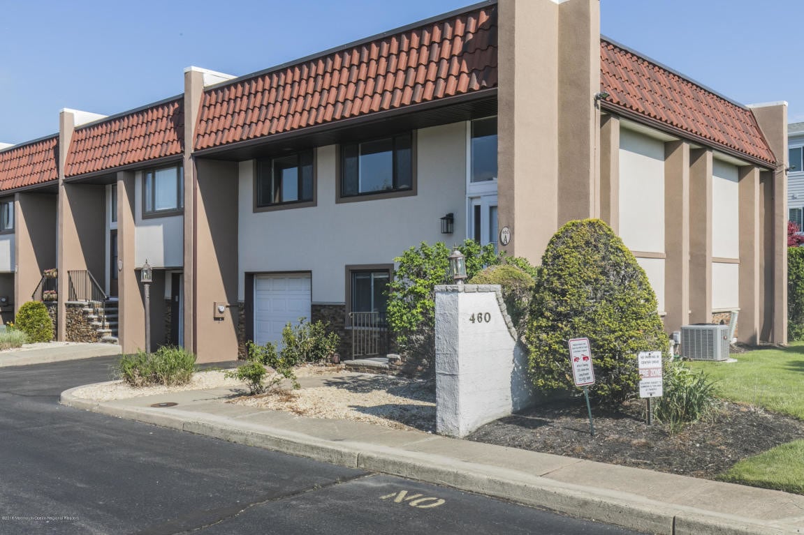 Primary Photo - 460 Ocean Blvd
