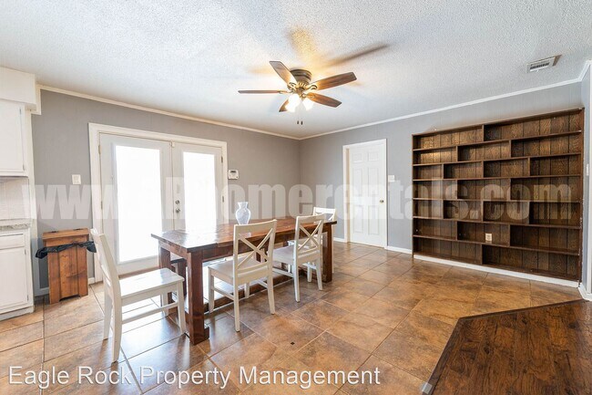 Building Photo - 3 br, 2 bath House - 600 South Davis Street