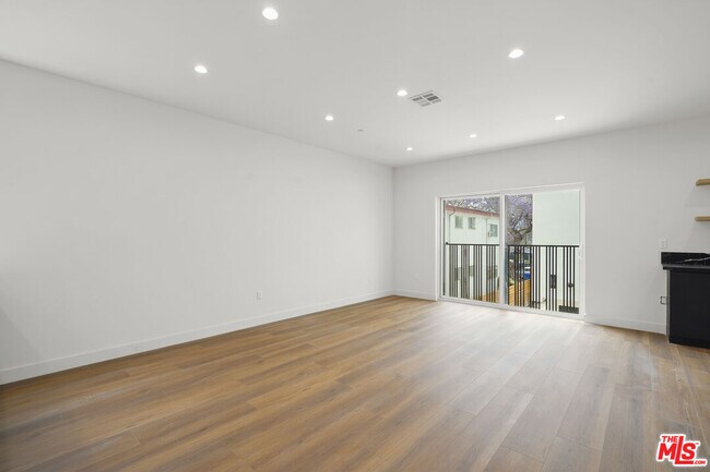 Foto del edificio - 4525 W 17th St