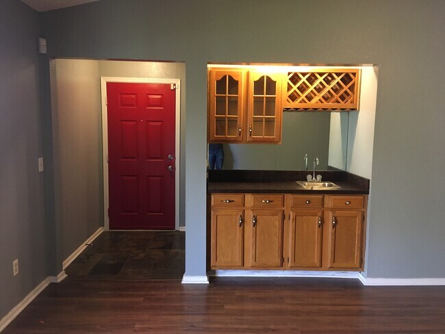 Entrada - 818 NW 137th St